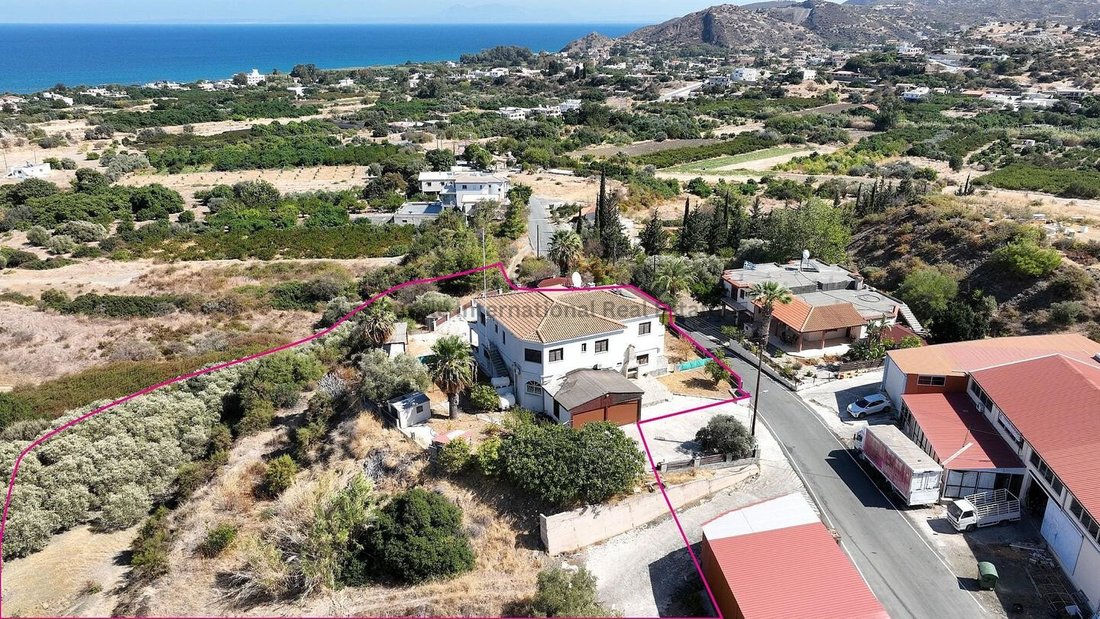 House in Kato Pyrgos, Nicosia, Cyprus 1 - 16712361