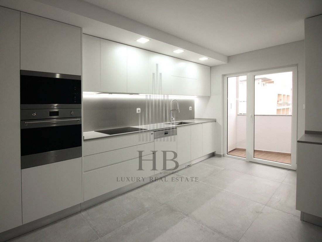 Apartment in Carcavelos e Parede, Lisbon, Portugal 1 - 12577730