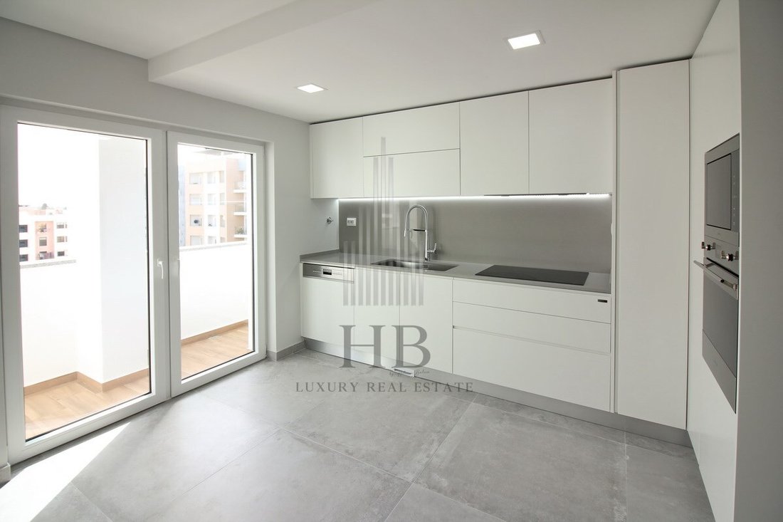 Apartment in Carcavelos e Parede, Lisbon, Portugal 3 - 12577725