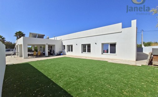 Casa en Santa Bárbara de Nexe, Algarve, Portugal 1