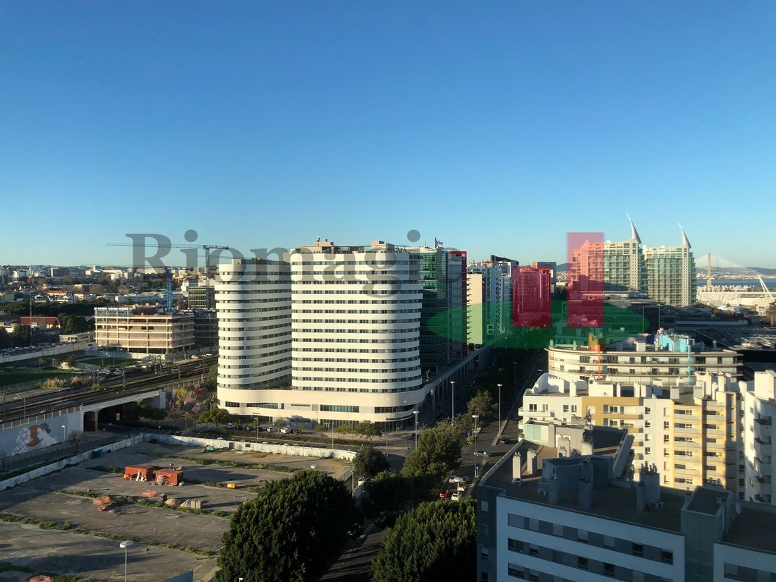 Apartment in Parque das Nacoes, Lisbon, Portugal 1 - 12476447