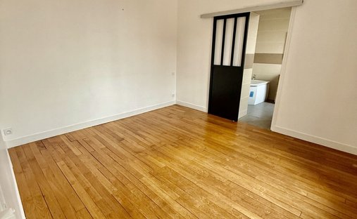 Castle for Sale in Auxerre, Bourgogne-Franche-Comté, France