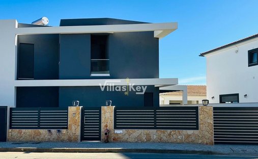 House in Alvor, Algarve, Portugal 1