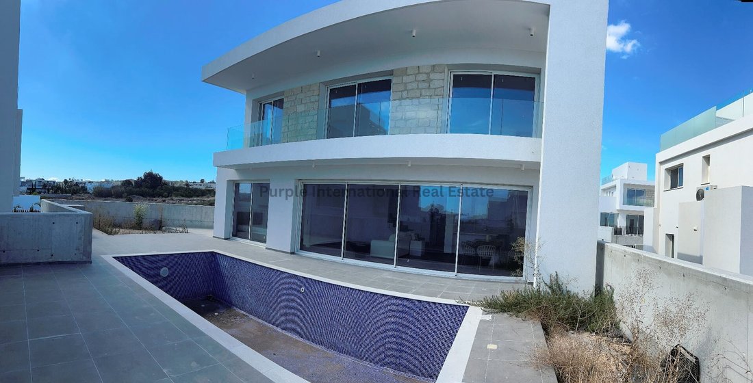 Villa in Paralimni, Bezirk Famagusta, Zypern 1 - 16712358