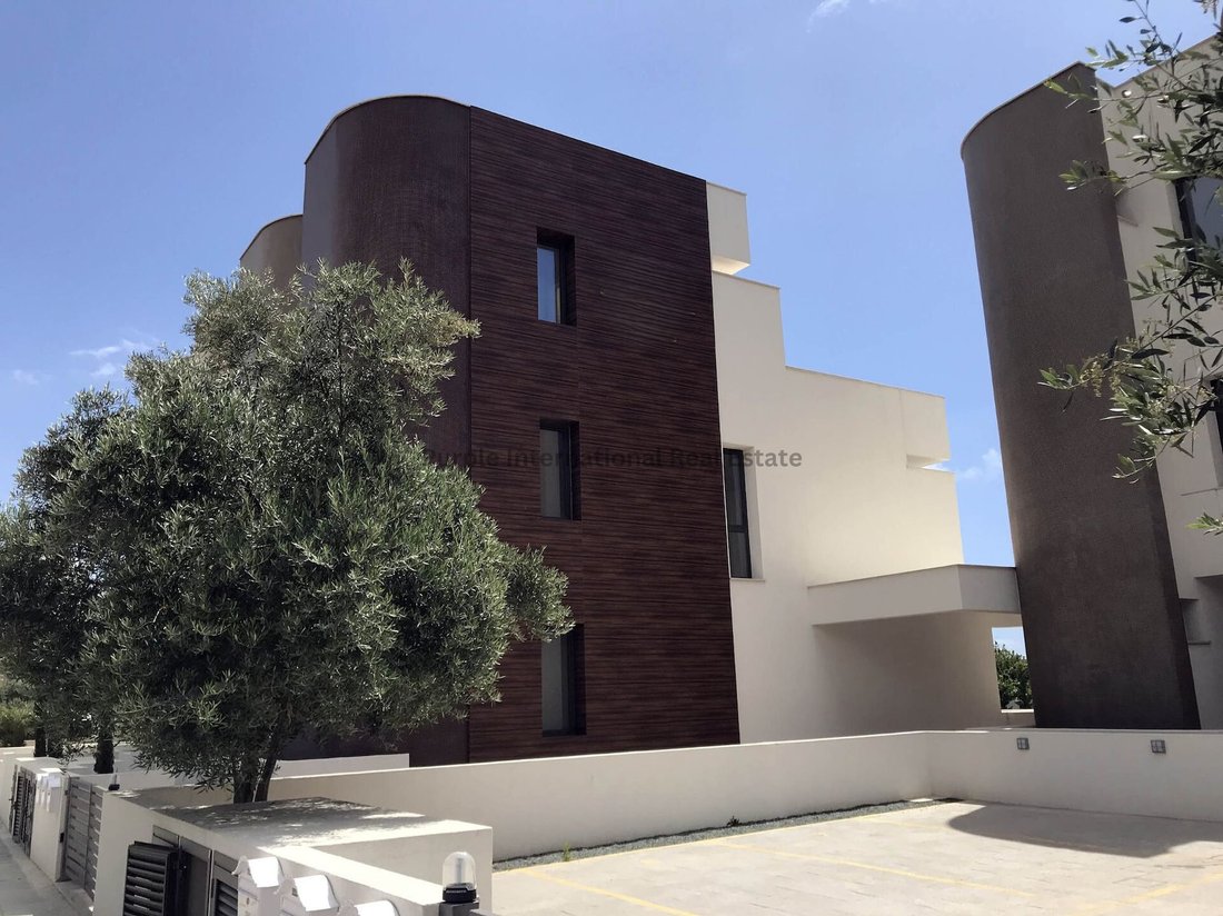 Townhouse in Germasogeia, Limassol, Cyprus 1 - 16712406