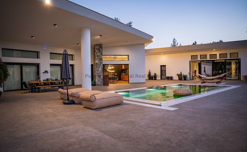 Bungalow in Louvaras, Limassol, Cyprus 1