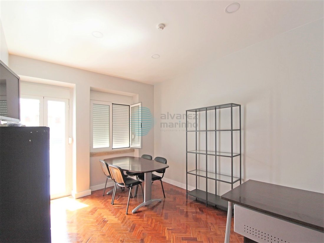 Apartment in Areeiro, Lisbon, Portugal 2 - 12598354