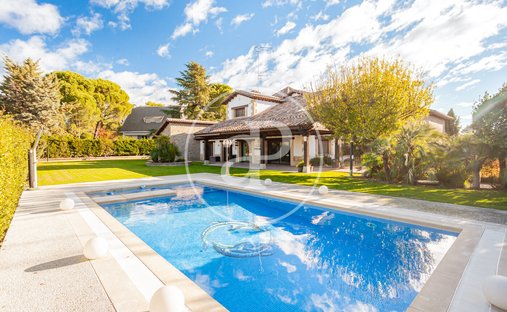 Villa in Villaviciosa de Odon, Comunidad de Madrid, Spain 1
