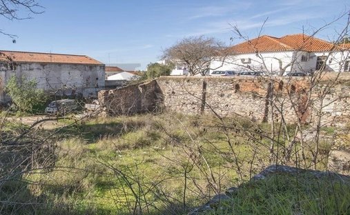 Land in Beja (Santiago Maior e Sao Joao Baptista), Beja, Portugal 1