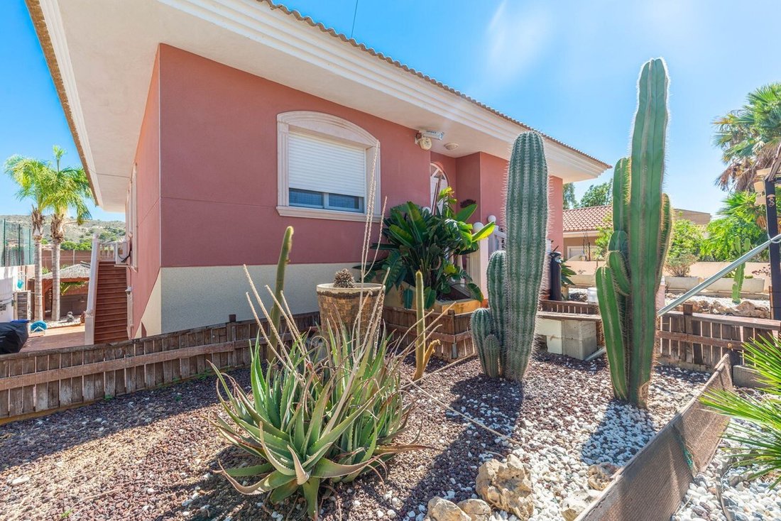 Villa in Busot, Valencian Community, Spain 3 - 15796264