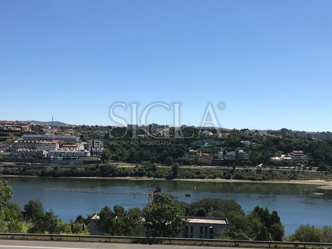 Land in Oliveira do Douro, Porto District, Portugal 1 - 12439335