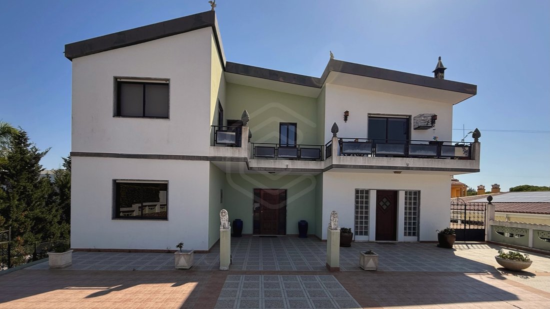 House in Quarteira, Algarve, Portugal 1 - 16472699