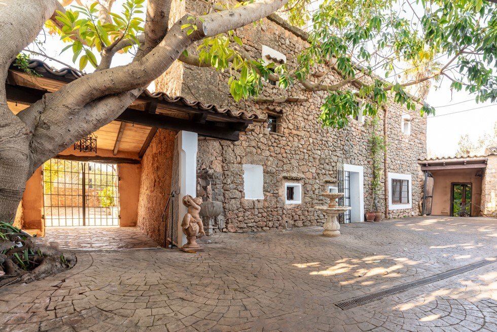Country House in Santa Maria del Cami, Balearic Islands, Spain 3 - 14015870