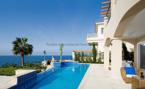 Villa in Peyia, Paphos, Cyprus 1