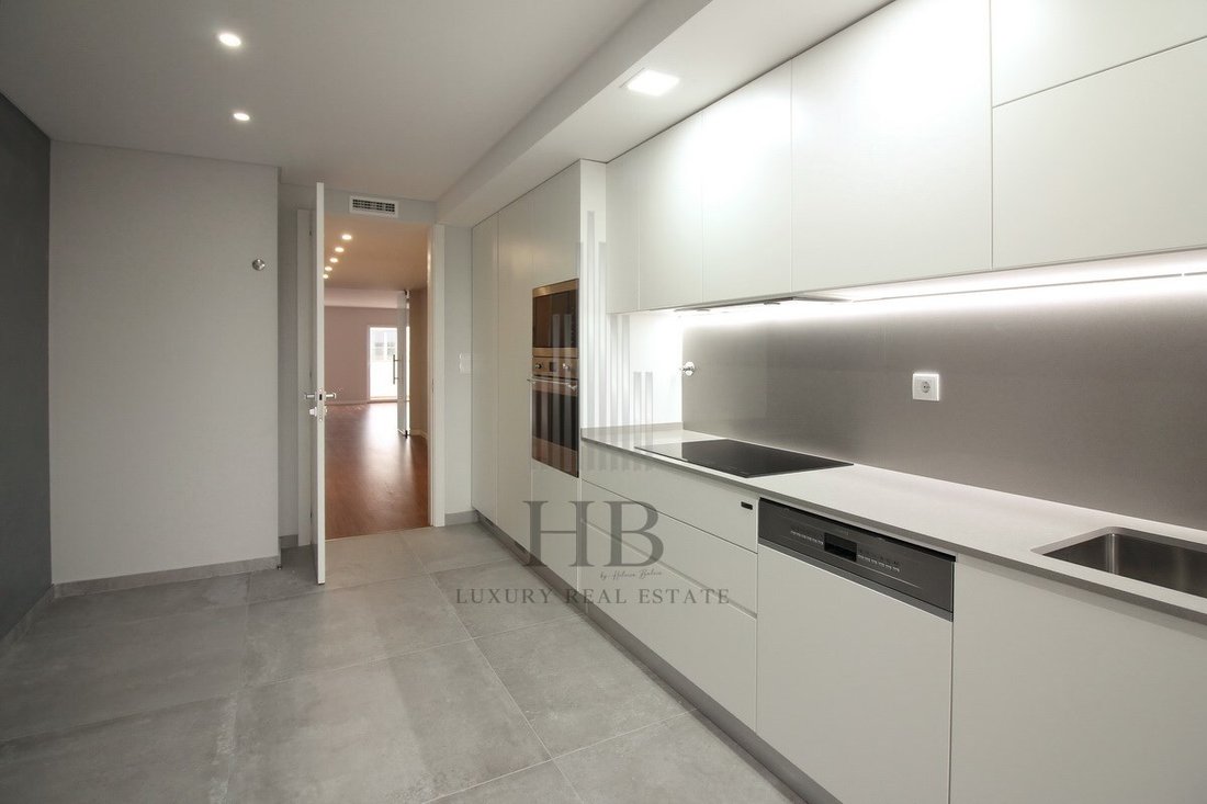 Apartment in Carcavelos e Parede, Lisbon, Portugal 3 - 12577716