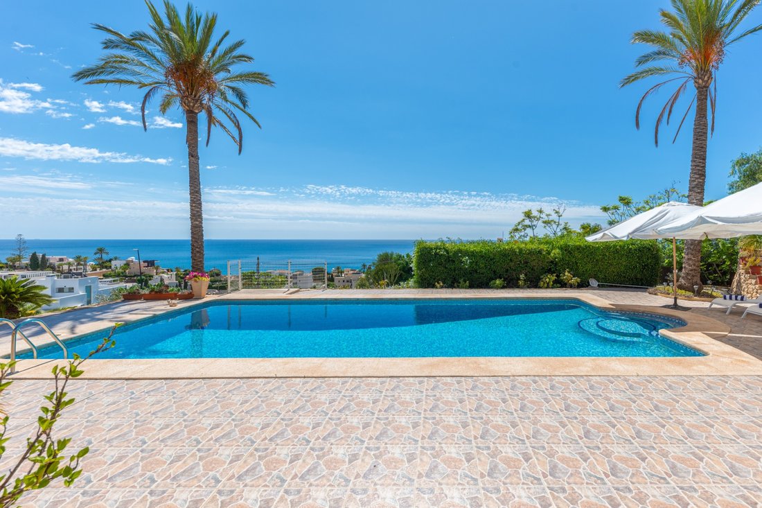 Villa in la Vila Joiosa / Villajoyosa, Valencian Community, Spain 2 - 16248038