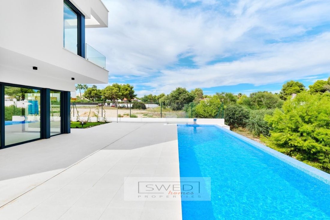 Chalet in Orihuela, Valencian Community, Spain 3 - 16598780