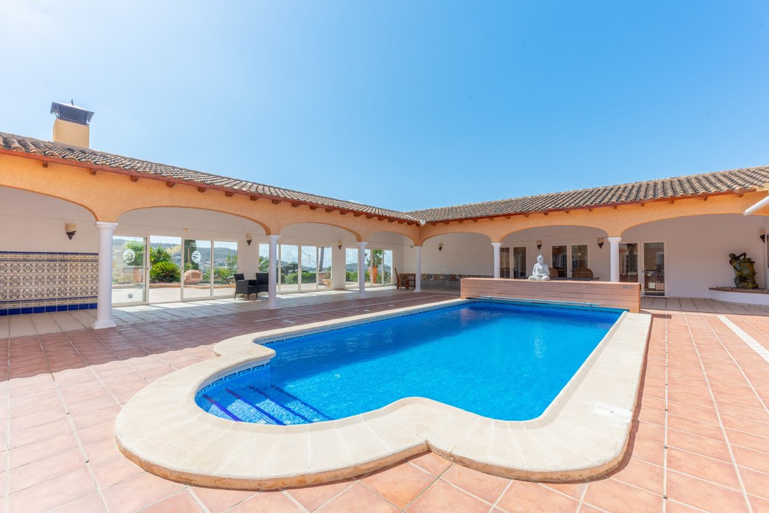 Villa in Busot, Valencian Community, Spain 4 - 15796285