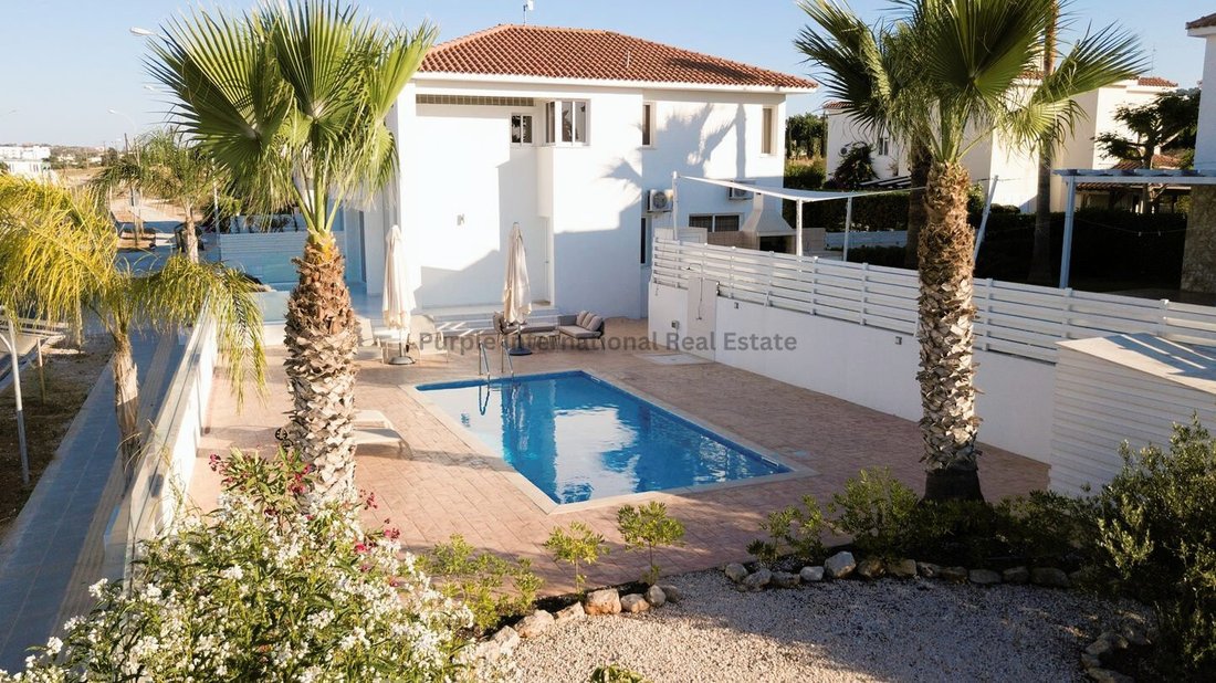 Villa in Paralimni, Famagusta, Cyprus 1 - 16712180