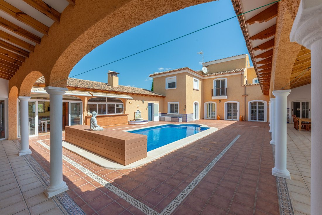 Villa in Busot, Valencian Community, Spain 3 - 15796285