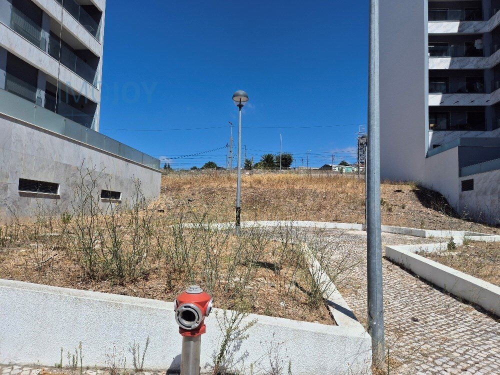 Land in Venteira, Lisbon, Portugal 3 - 16086750