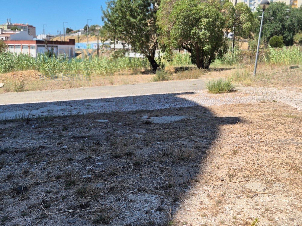 Land in Falagueira-Venda Nova, Lisbon, Portugal 5 - 16082397