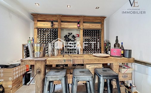 Near Bayeux Elegant XVII Ith Century Castle With 60 Ha Park