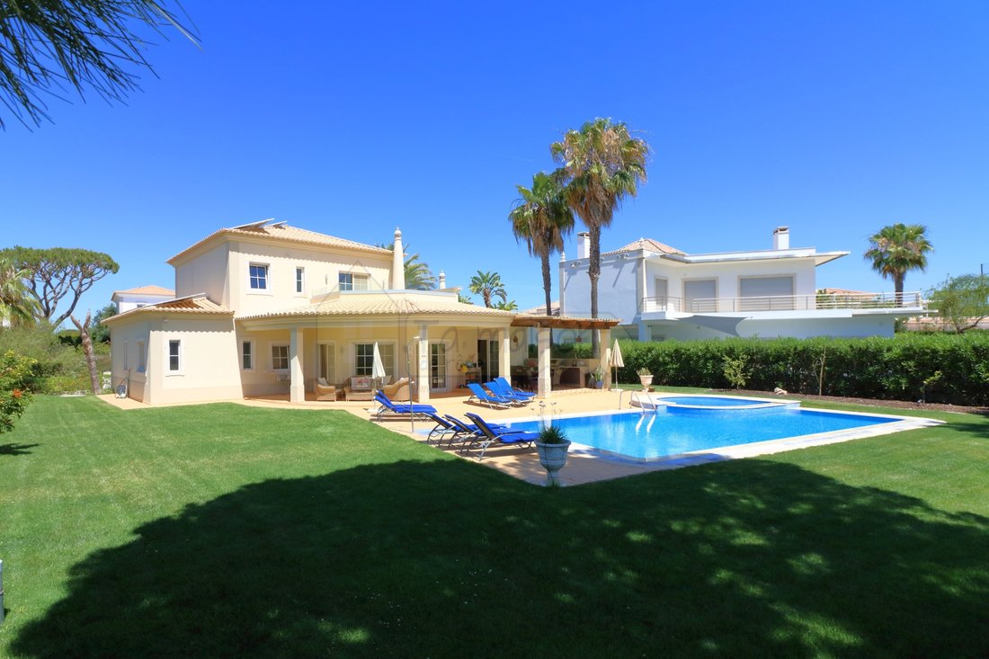 House in Vilamoura, Quarteira, Algarve 1 - 14419078