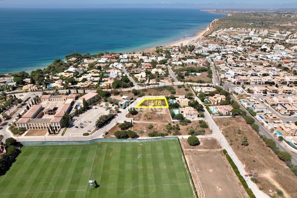 Land in Sao Goncalo de Lagos, Algarve, Portugal 1 - 14521987