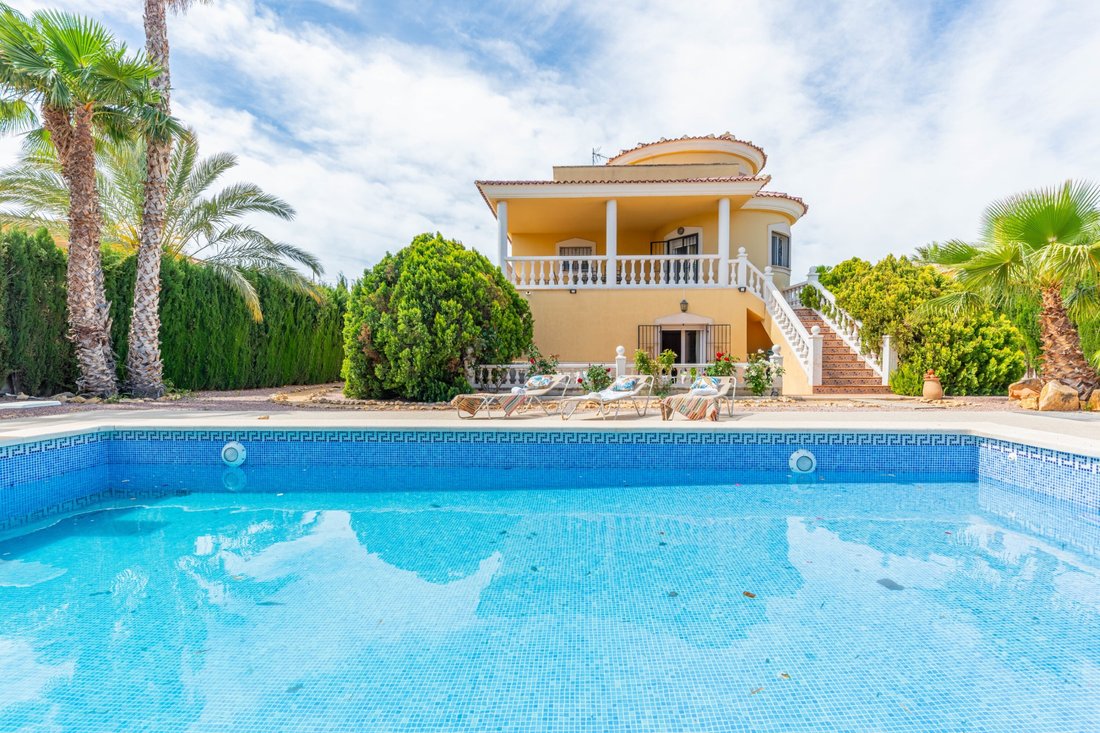 Villa in Mutxamel, Valencian Community, Spain 5 - 15856031