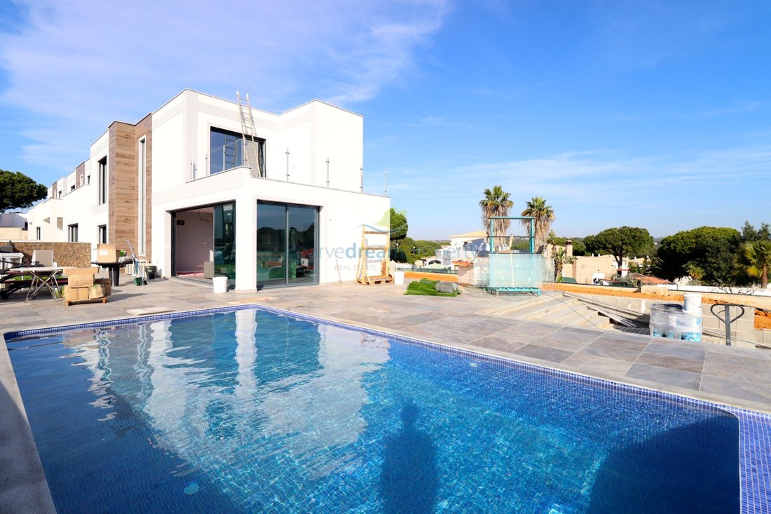 House in Olhos de Agua, Algarve, Portugal 1 - 13886686