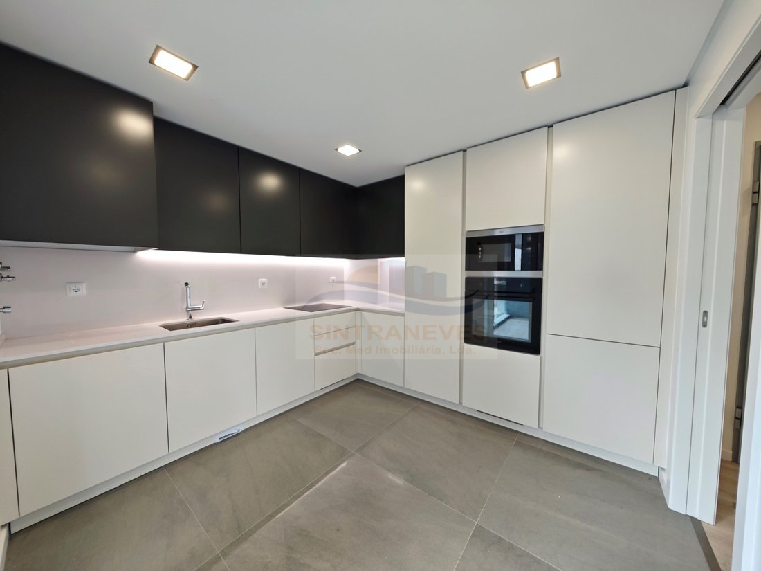 Apartment in Carcavelos e Parede, Lisbon, Portugal 1 - 15490033