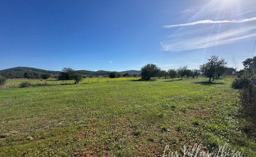 Land in Santa Gertrudis de Fruitera, Santa Eularia des Riu, Balearic Islands 1
