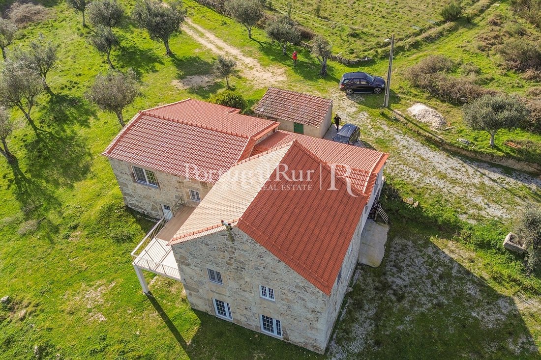 Finca in Fornos de Algodres, Guarda District, Portugal 2 - 15343009
