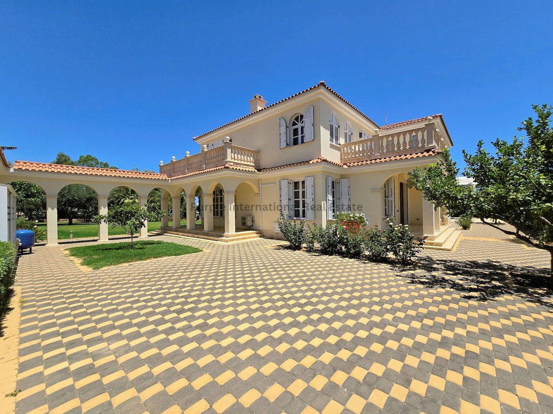 Villa in Paralimni, Bezirk Famagusta, Zypern 1 - 15265259