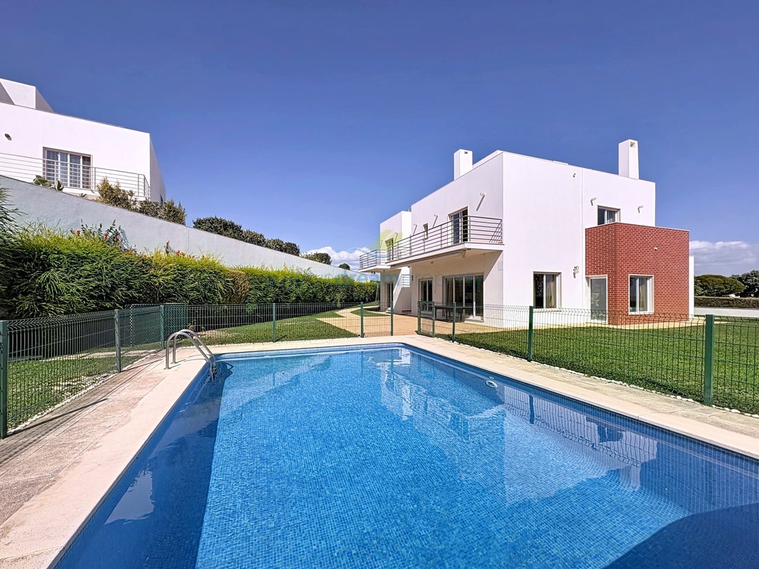 House in Olhos de Agua, Algarve, Portugal 1 - 16403095
