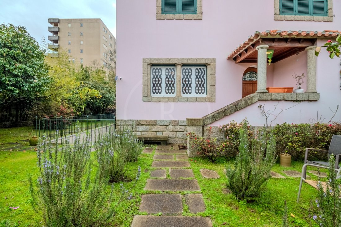 House in Lordelo do Ouro e Massarelos, Porto District, Portugal 2 - 15280628