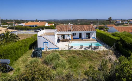 House in Aljezur, Algarve, Portugal 1