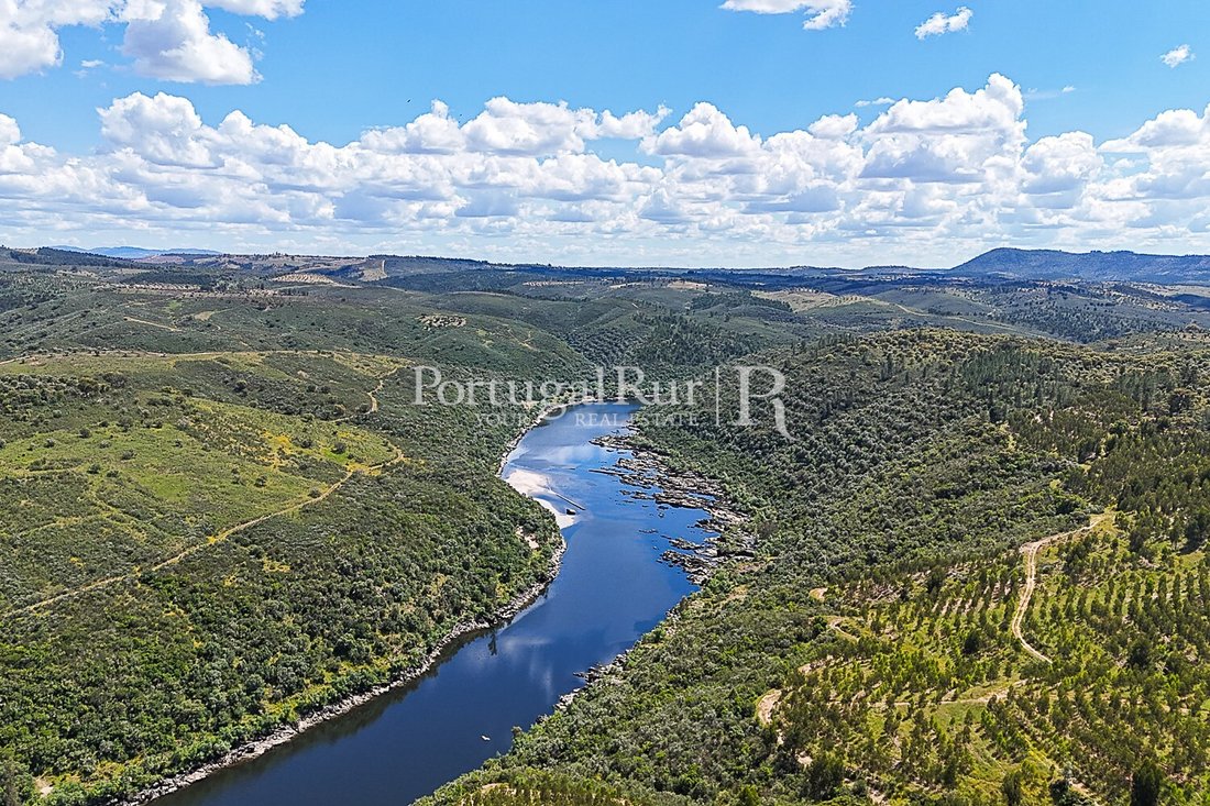 Estate in Vila Velha de Rodao, Castelo Branco District, Portugal 2 - 15739775