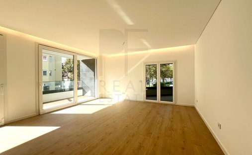 Apartment in Parede, Lisbon, Portugal 1