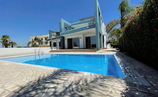 Apartment in Perivolia, Larnaca, Cyprus 1