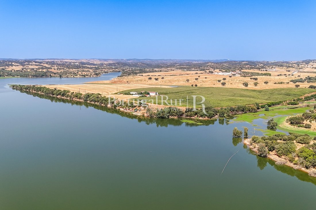 Estate in Evora (Sao Mamede, Se, Sao Pedro e Santo Antao), Évora District, Portugal 1 - 16279323