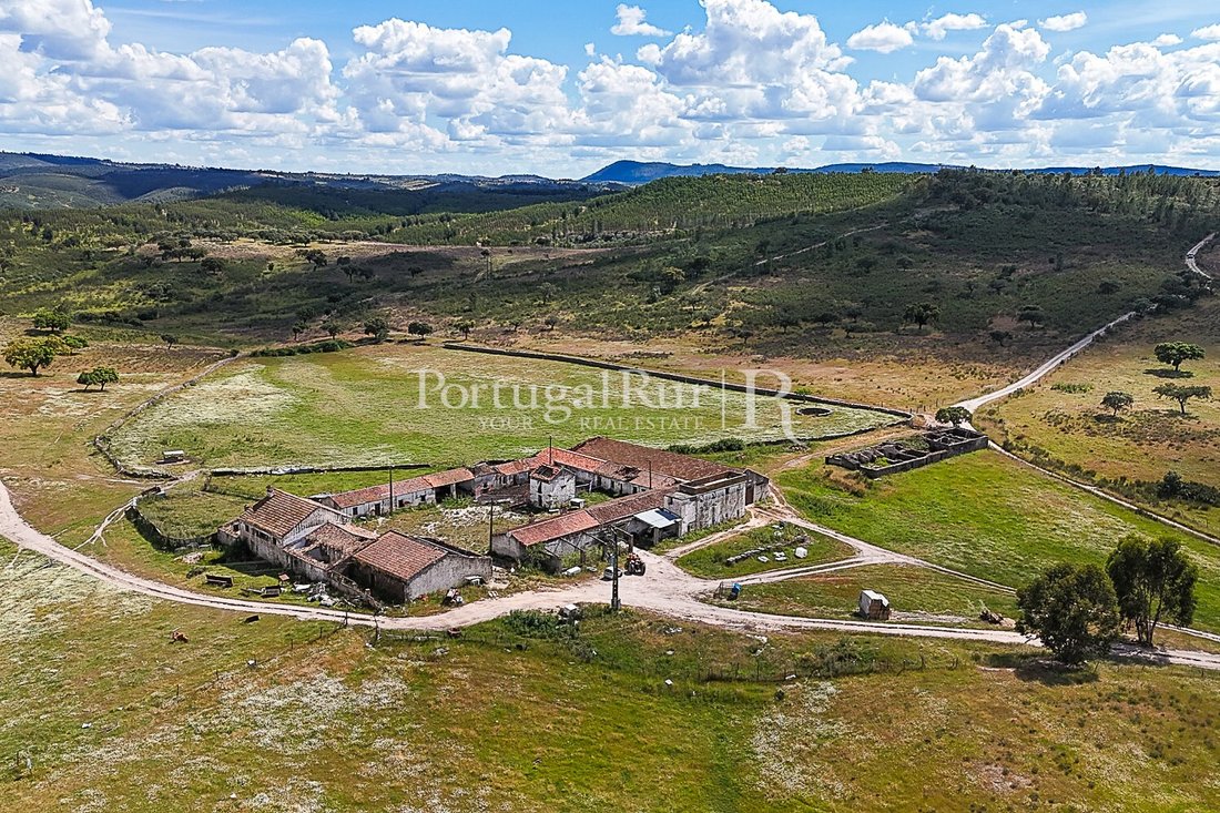 Estate in Vila Velha de Rodao, Castelo Branco District, Portugal 1 - 15739775