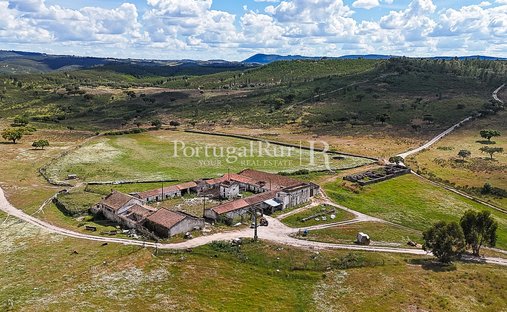 Estate in Vila Velha de Rodao, Castelo Branco District, Portugal 1