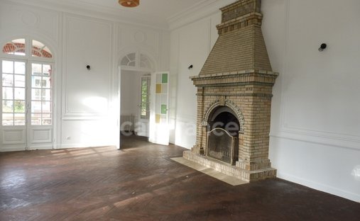 Castle for Sale in Saint-Valery-en-Caux, Normandy, France