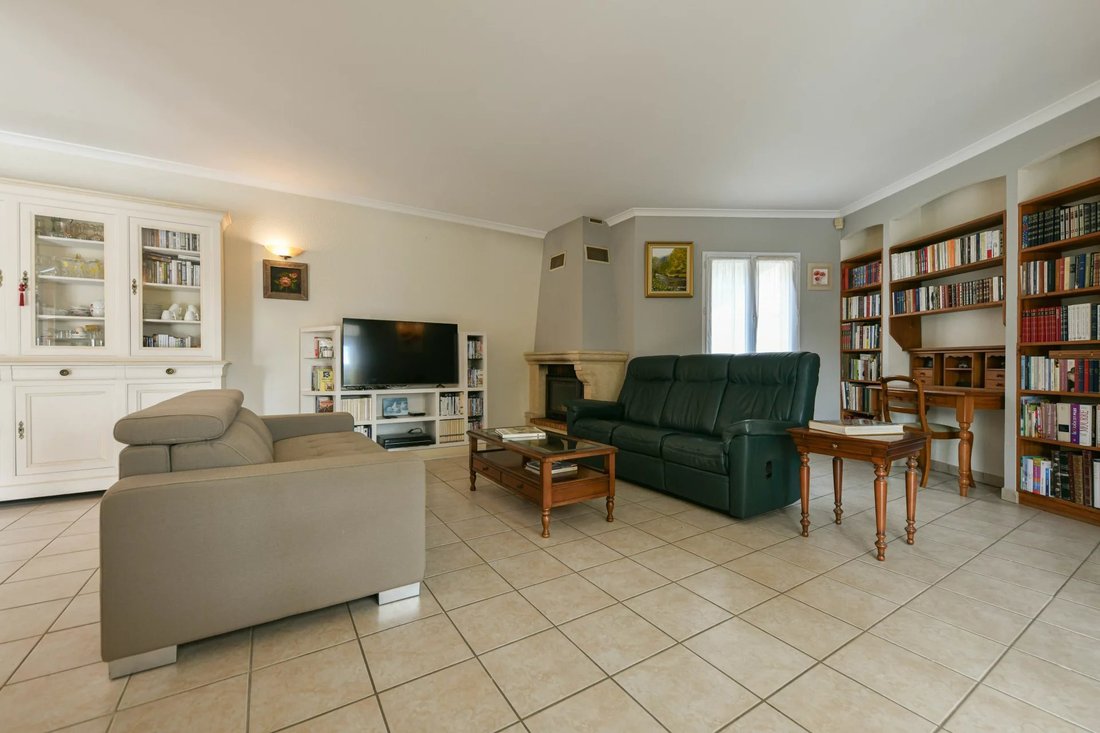 House in Uzès, Occitania, France 3 - 16713098