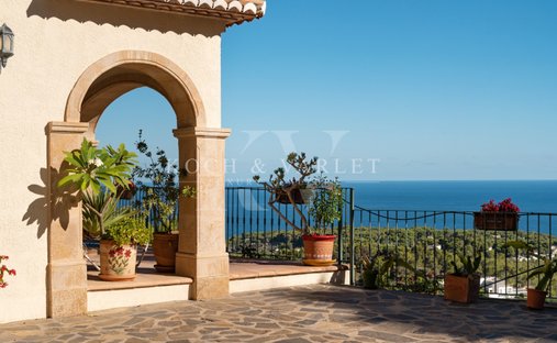 Villa in Benissa, Valencian Community, Spain 1