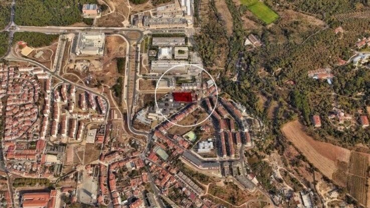 Land in Alcantara, Lisbon, Portugal 3 - 14945101