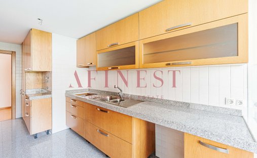 Apartment in Parede, Lisbon, Portugal 1