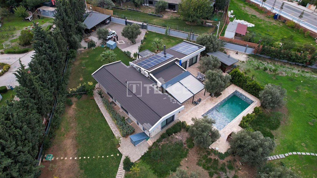Villa in Yaka, İzmir, Turkey 1 - 16713336